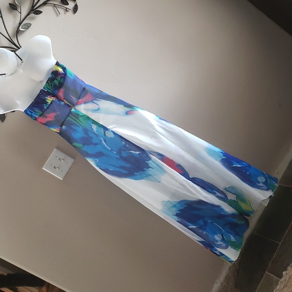 Lucky Strapless gown - Picture 4 of 7